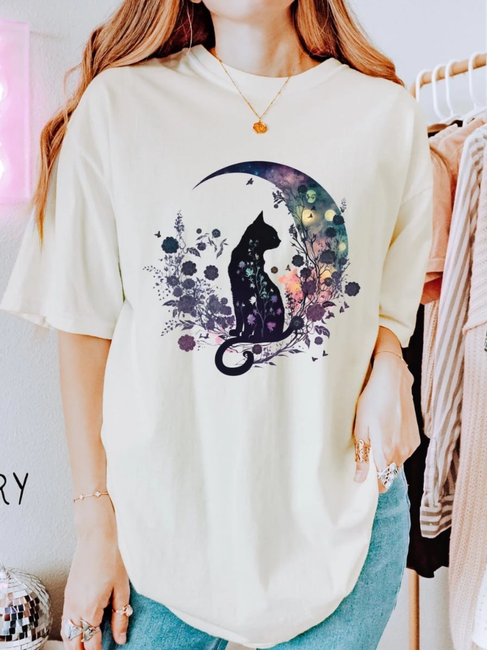 Off White Short Sleeve Cat & Moon Graphic Tee - Unbranded